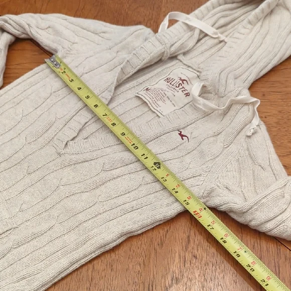 Y2K Hollister Women's Cable Knit Hooded V-Neck Sweater in Cream Bella Babydoll - Picture 7 of 11